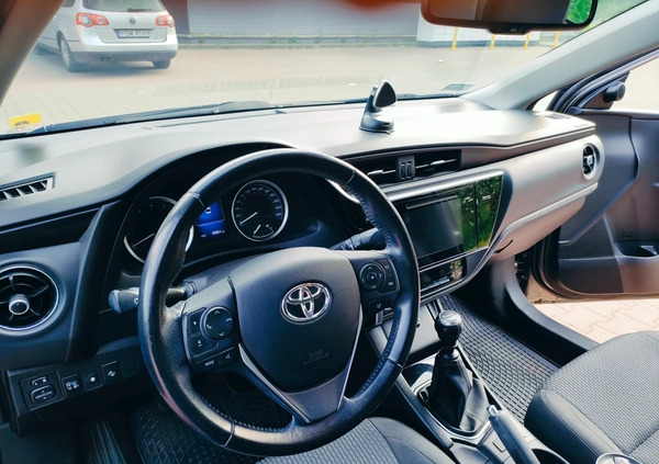 Toyota Corolla cena 55000 przebieg: 86000, rok produkcji 2016 z Sulechów małe 37